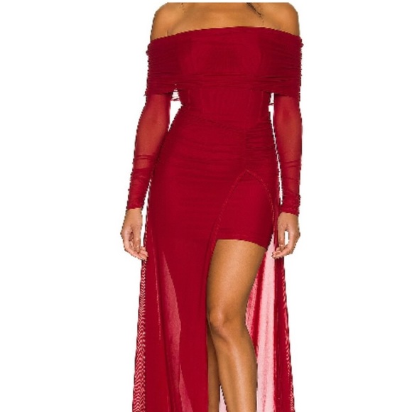 HAMPTON GOWN IN DEEP GARNET - Picture 14 of 16